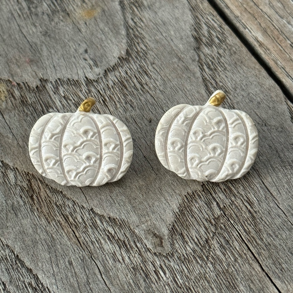 Boutique Clay pumpkin/fall earrings